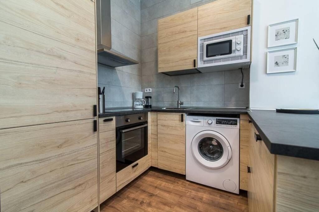 #15Pin-2 Apartamento De Un Dormitorio Plaza Castilla Leilighet Madrid Eksteriør bilde